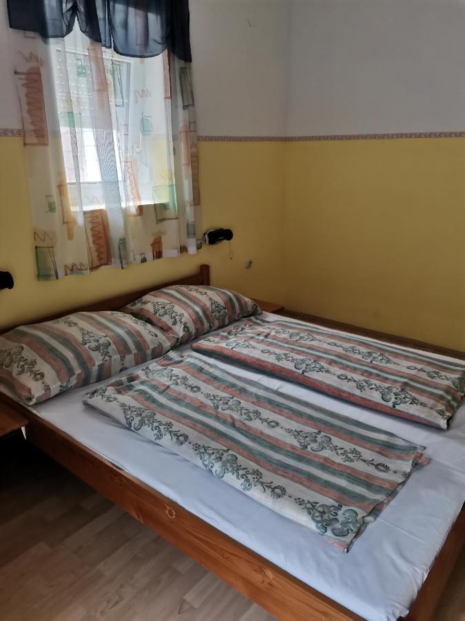 Anno 2000 Apartamento Balatonlelle